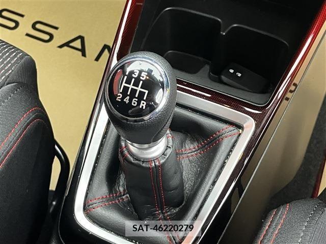 Suzuki SWIFT 2022-02 373673-11