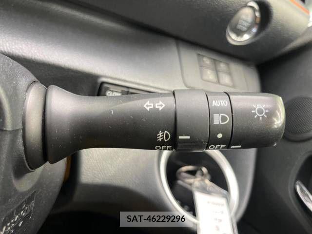 Toyota SIENTA 2018-12 331249-8