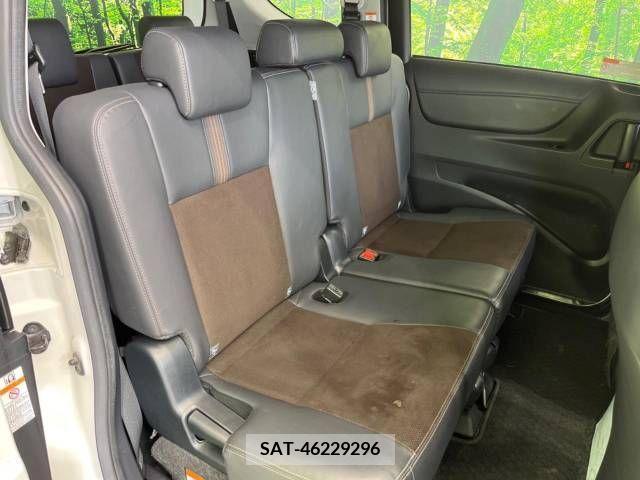 Toyota SIENTA 2018-12 331249-12