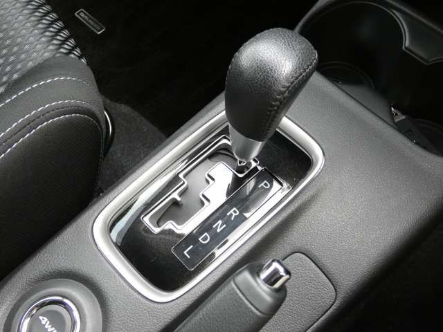 Mitsubishi OUTLANDER 2015-09 180629-12