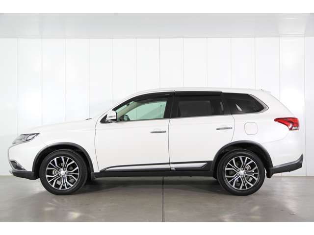 Mitsubishi OUTLANDER 2015-09 180629-2