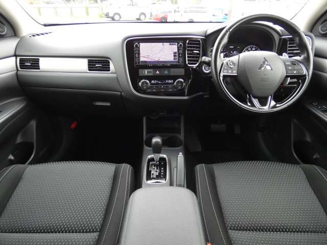 Mitsubishi OUTLANDER 2015-09 180629-5
