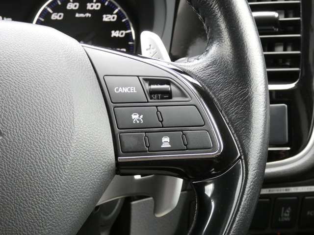 Mitsubishi OUTLANDER 2015-09 180629-15