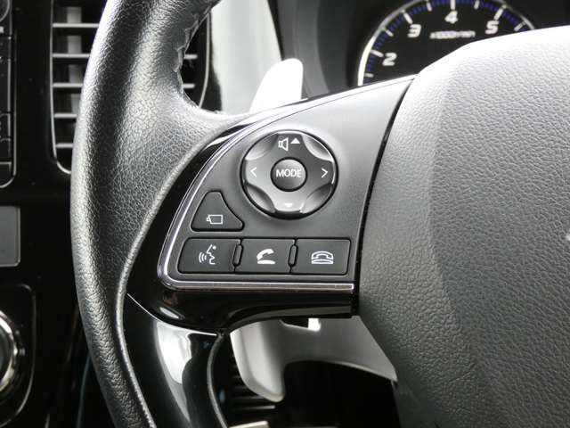 Mitsubishi OUTLANDER 2015-09 180629-14
