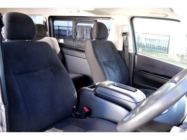 Toyota HIACE VAN 2017-01 182460-13