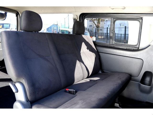 Toyota HIACE VAN 2017-01 182460-14