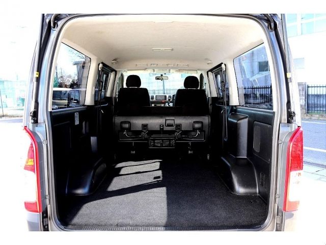 Toyota HIACE VAN 2017-01 182460-16