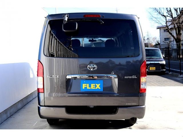 Toyota HIACE VAN 2017-01 182460-7