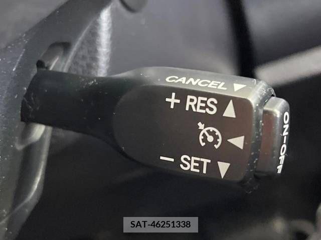 Toyota VOXY 2018-12 211816-5