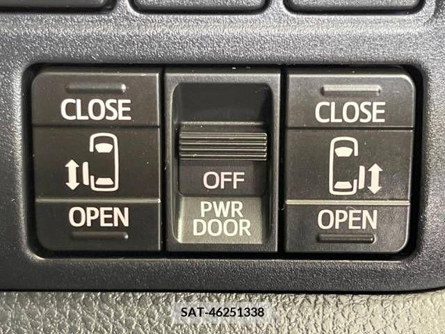 Toyota VOXY 2018-12 211816-3