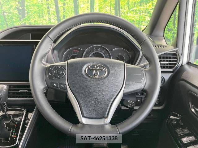 Toyota VOXY 2018-12 211816-12