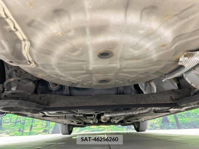 Nissan NOTE 2013-10 327680-19