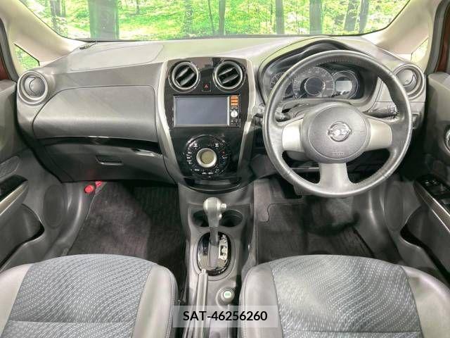 Nissan NOTE 2013-10 327680-1