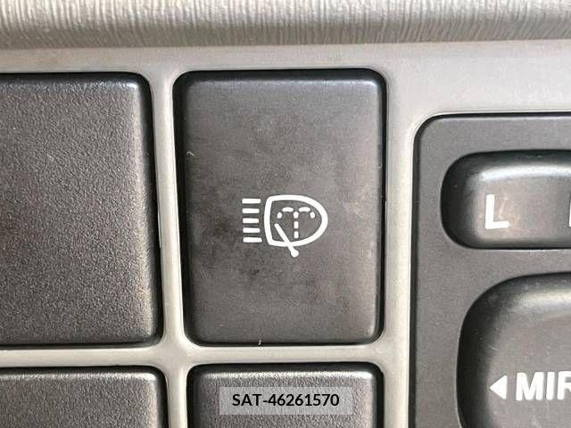 Toyota PRIUS 2010-11 322084-5
