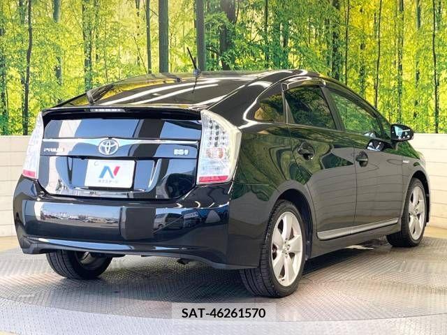 Toyota PRIUS 2010-11 322084-17
