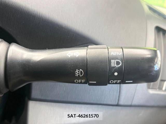Toyota PRIUS 2010-11 322084-7