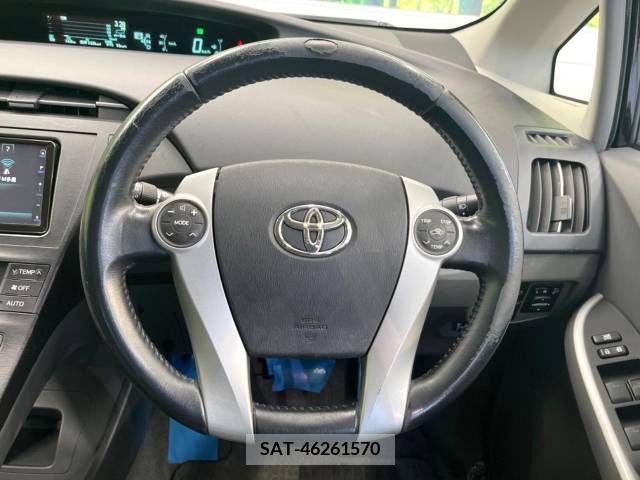 Toyota PRIUS 2010-11 322084-11