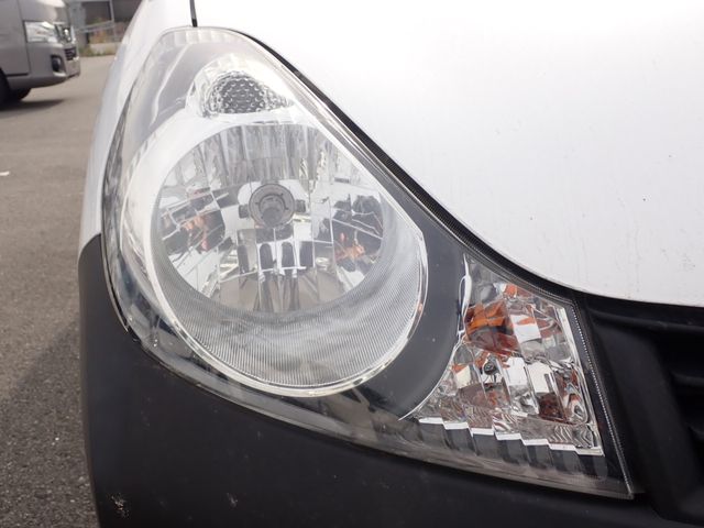 Nissan NV150 AD 2018-11 182639-8