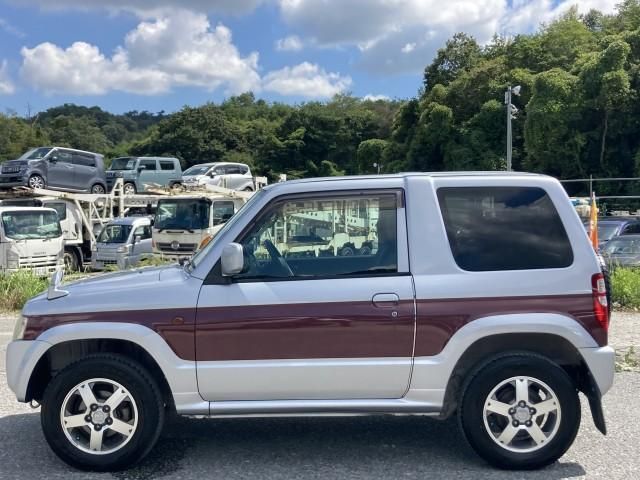 Mitsubishi PAJERO MINI 2010-11 24052-8