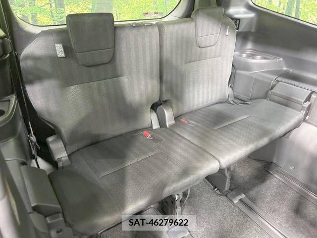 Toyota VOXY 2023-03 204873-10
