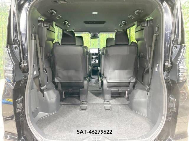 Toyota VOXY 2023-03 204873-11