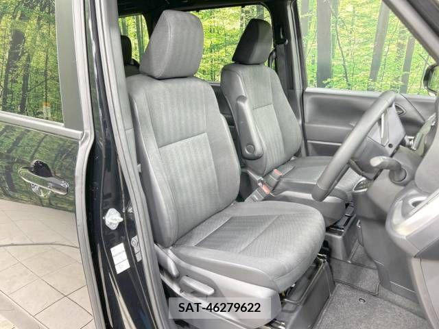 Toyota VOXY 2023-03 204873-8