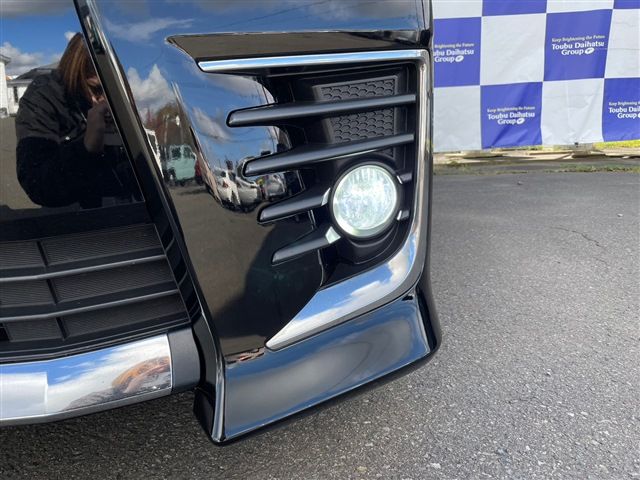Toyota VOXY 2015-03 19017-9
