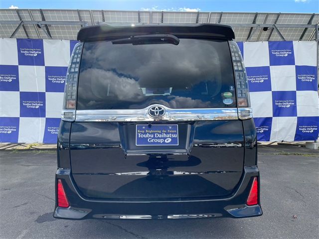 Toyota VOXY 2015-03 19017-5