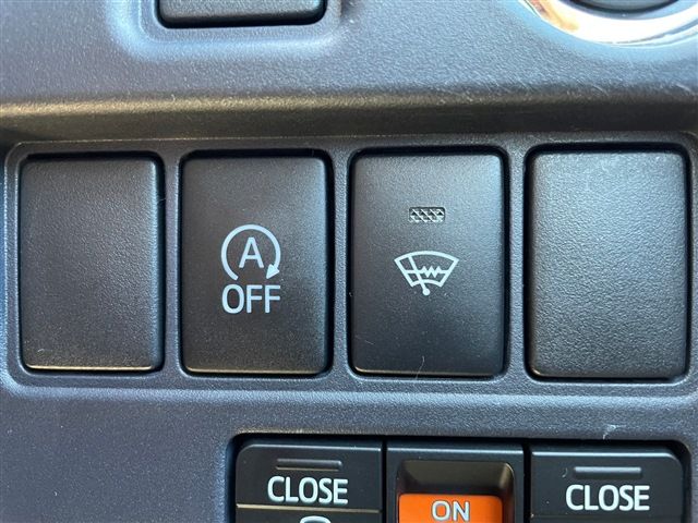 Toyota VOXY 2015-03 19017-28