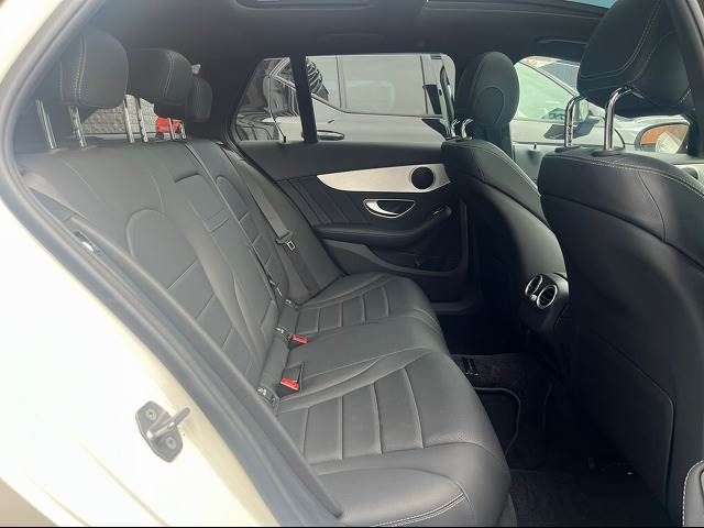 Mercedes Benz C-CLASS 2018-06 22939-13