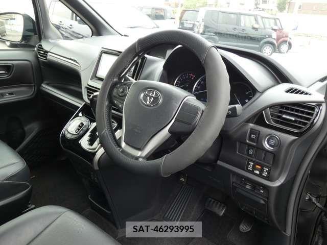 Toyota ESQUIRE 2015-01 268544-7
