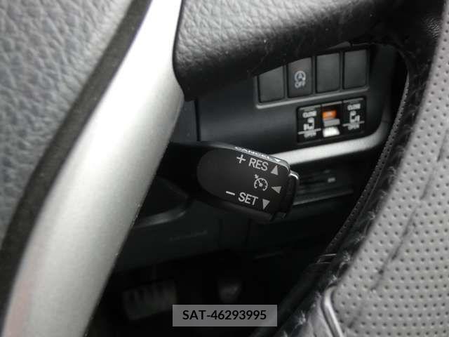 Toyota ESQUIRE 2015-01 268544-10