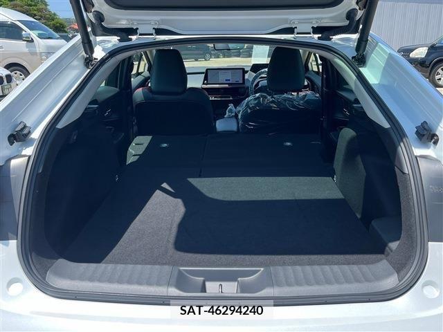Toyota PRIUS 2023-06 282019-5