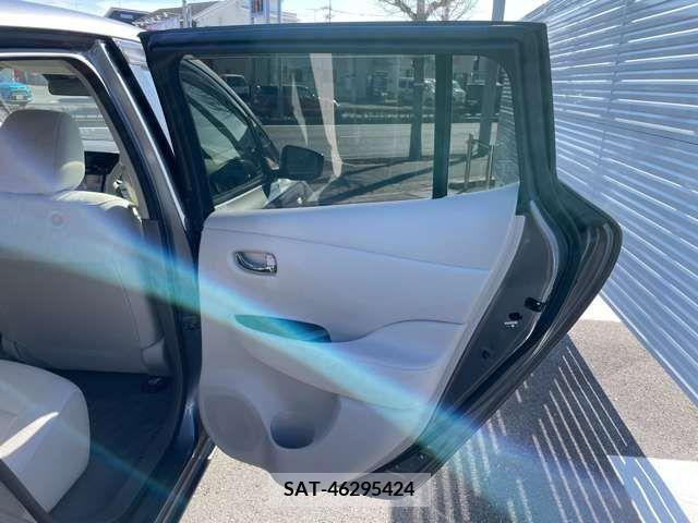 Nissan LEAF 2016-02 221214-15