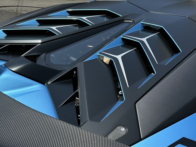 Lamborghini Aventador 2021-03 1119-23