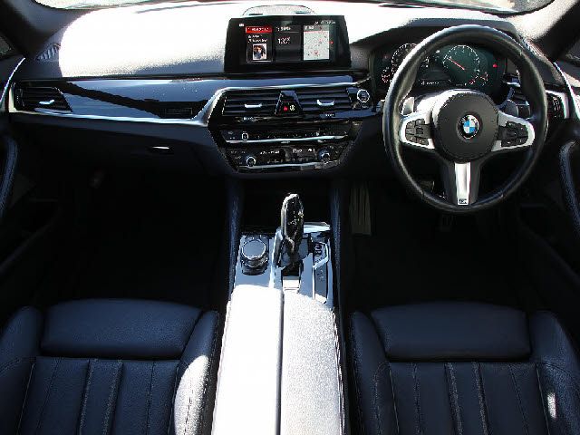Bmw 5 SERIES 2019-01 28005-1