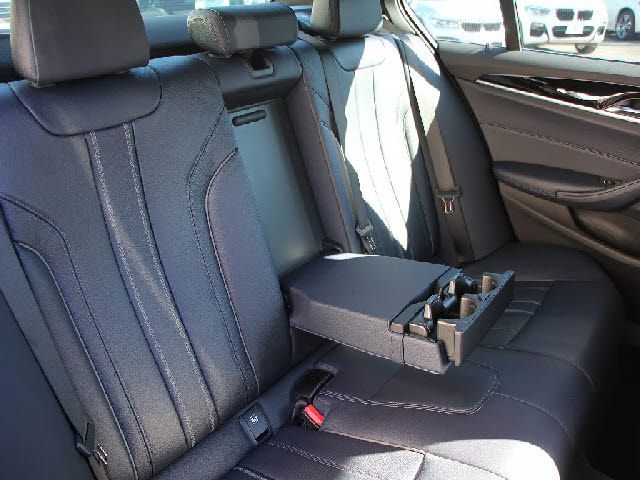 Bmw 5 SERIES 2019-01 28005-27
