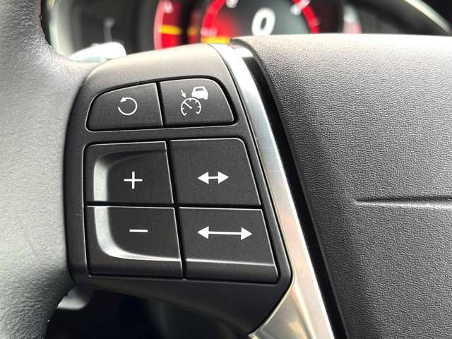 Volvo S60 2016-09 18592-7