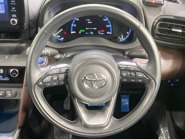 Toyota YARIS CROSS 2022-08 10015-11