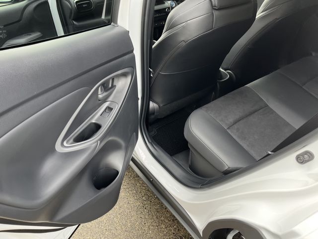 Toyota YARIS CROSS 2023-11 184273-23