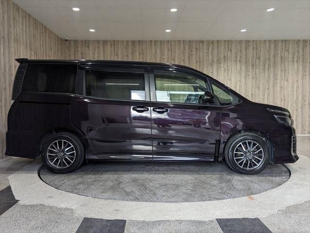 Toyota VOXY 2014-07 27544-3