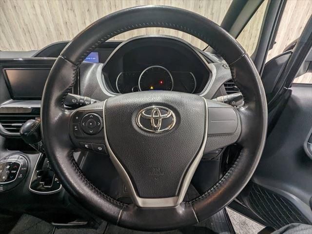 Toyota VOXY 2014-07 27544-26