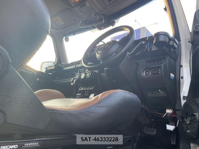 Suzuki JIMNY SIERRA 2018-08 362179-6