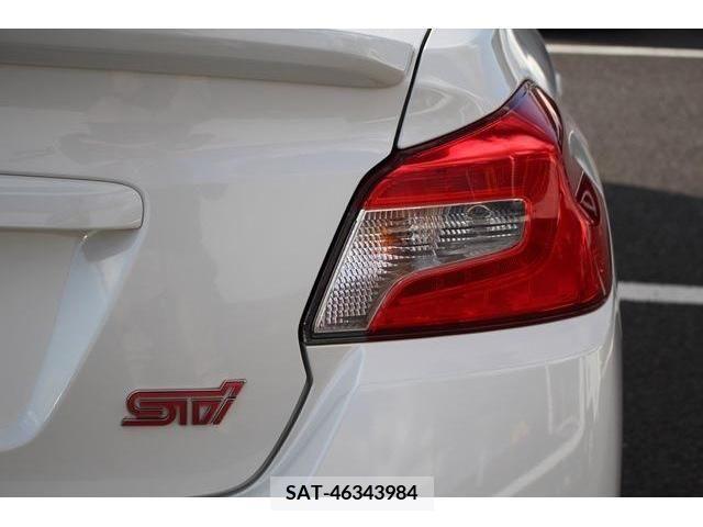 Subaru WRX STI 2017-10 290279-12