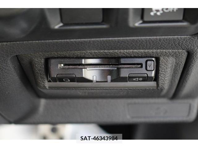 Subaru WRX STI 2017-10 290279-6