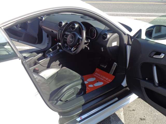 Audi TT 2014-04 25036-7