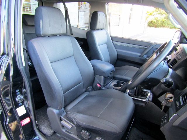 Mitsubishi PAJERO 2010-04 181634-9