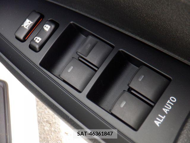 Toyota COROLLA AXIO 2018-11 217668-9