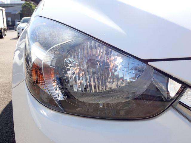 Mazda DEMIO 2018-11 180743-8
