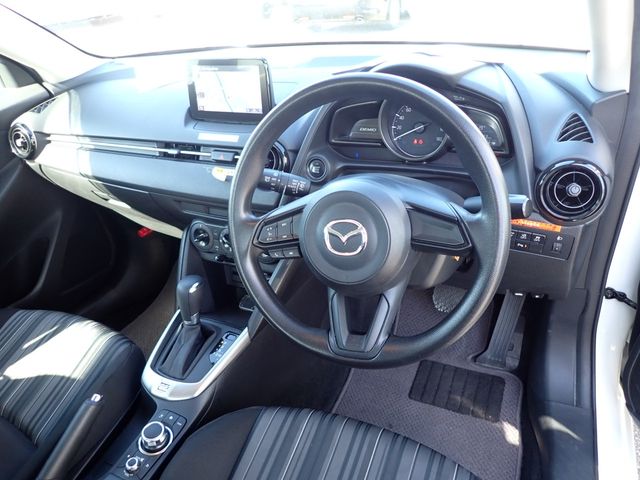 Mazda DEMIO 2018-11 180743-1